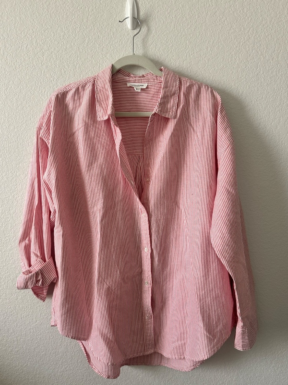 Red and white button down - Picture 2 of 6